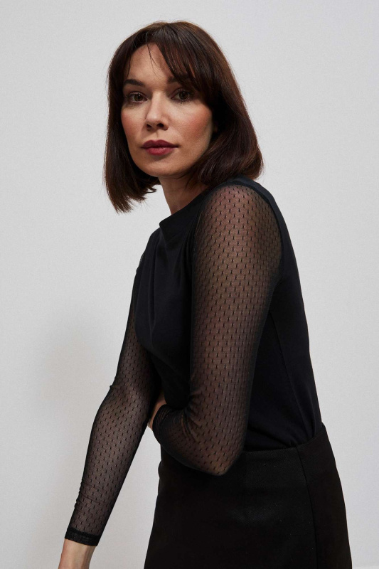 Halenka s průhlednými rukávy