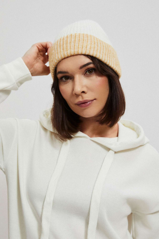 Dvoubarevný klobouk