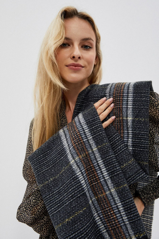 Kostkovaný šátek s třásněmi