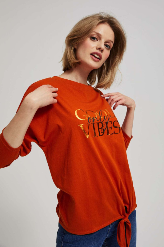 Halenka s nápisem a kravatou - 38