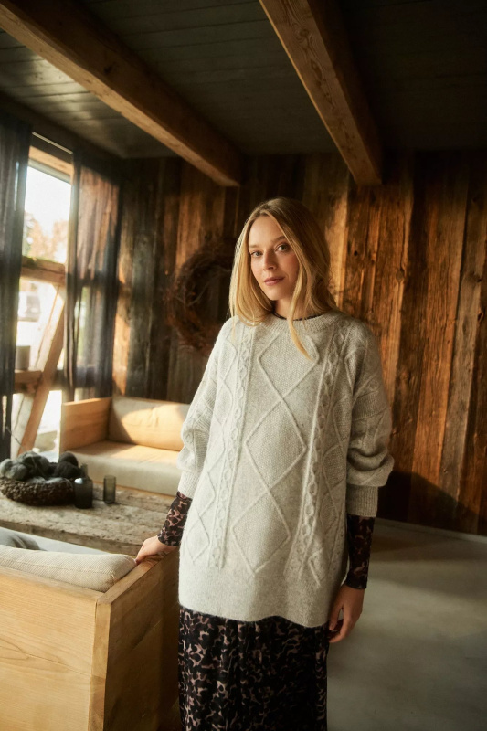 Svetr s ozdobnou tkaninou M