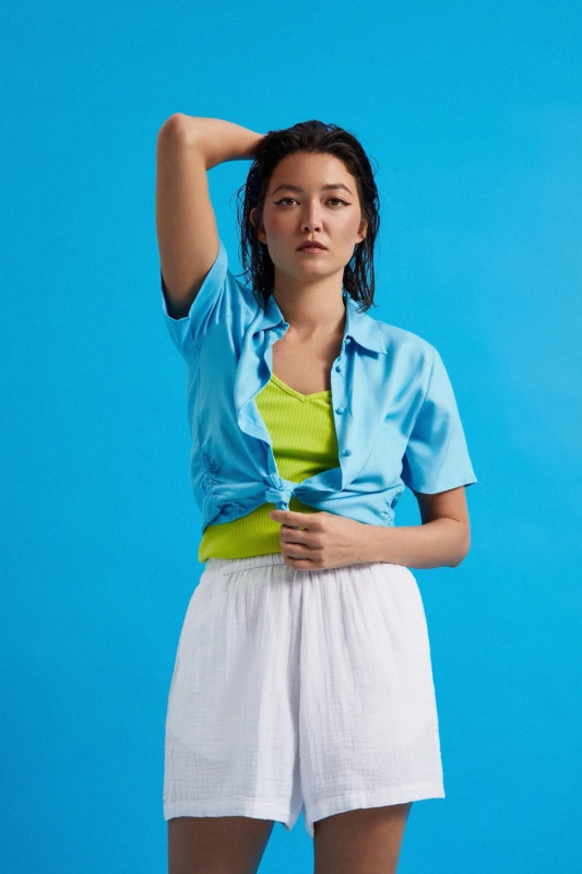 Dámské plátěné šortky MOODO - bílá Velikost: M