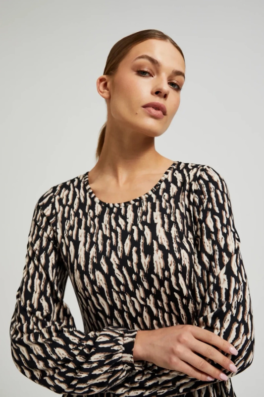 Dámské šaty s nabíranými rukávy MOODO - hnědé Velikost: S