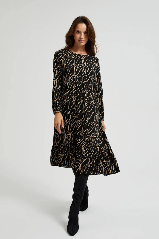 Dámské šaty s volánem ve spodní části MOODO - černé Velikost: 44