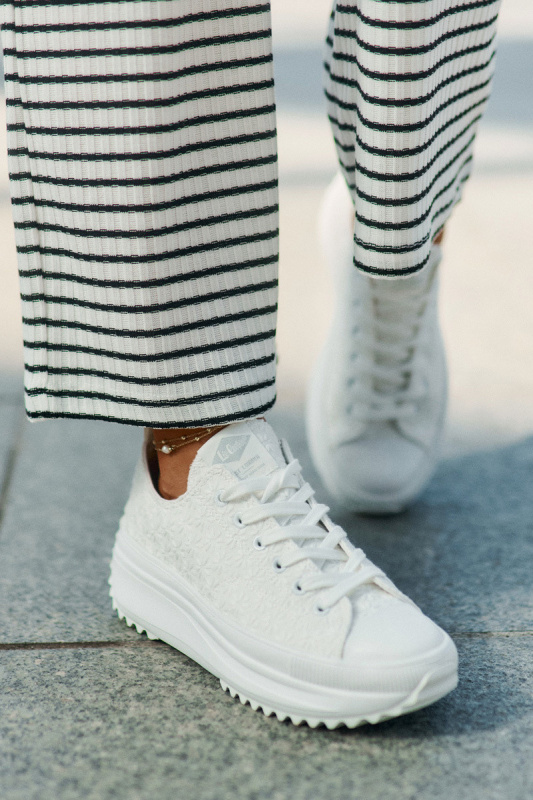 Dámské Tenisky S Vyšíváním Na Platformě Lee Cooper LCW-25-31-3465L Bílé 40