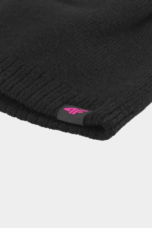 Zimní dámská čepice 4F 4FAW23ACAPF285-20S Černá univerzální