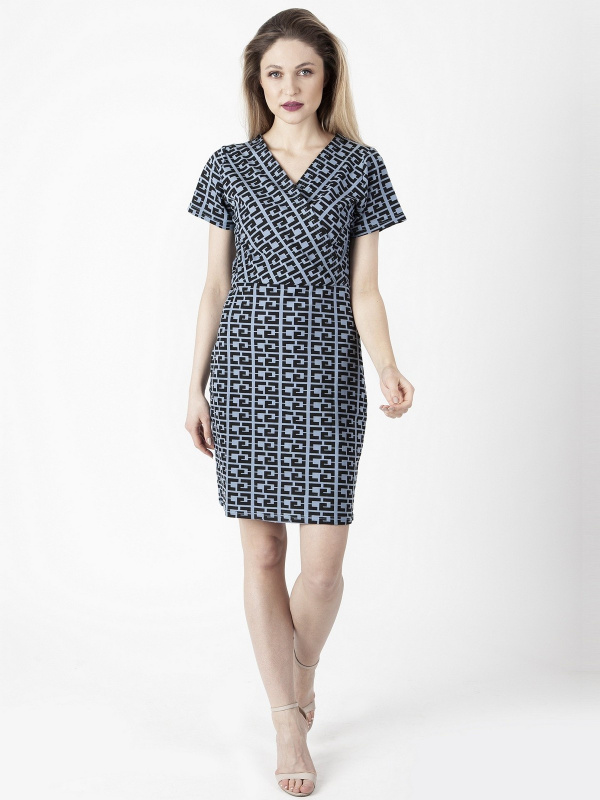 Dámské šaty s cache-coeur výstřihem