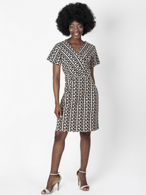 Dámské pletené šaty s cache-coeur výstřihem