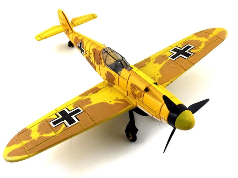 Plastikový model letadla MESSERSCHMITT BF 109 k sestavení 1:48