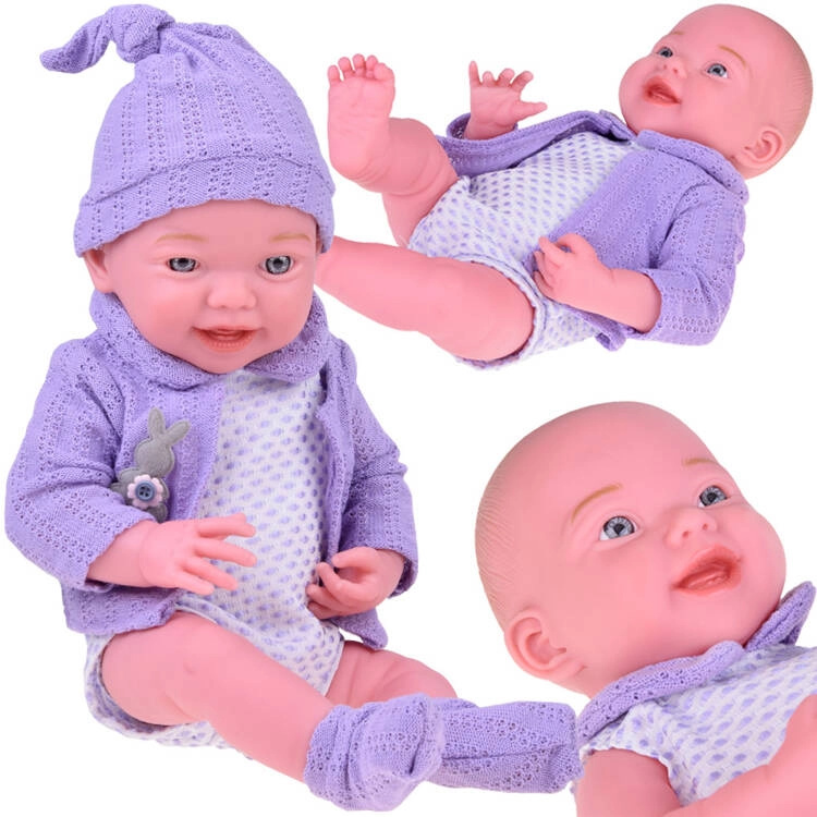 JOKO Panenka Smiling s čepičkou a fialovým svetrem 40 cm
