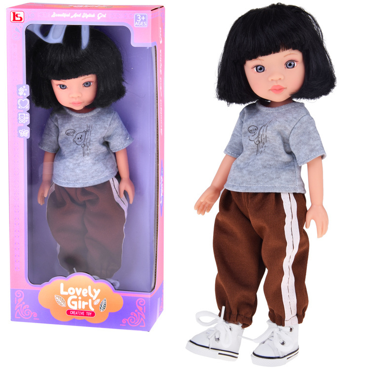 Panenka se sportovním outfitem a krátkými černými vlasy 33 cm