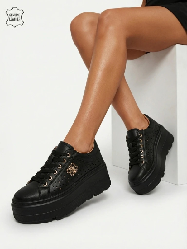 Dámské sportovní tenisky z pravé kůže