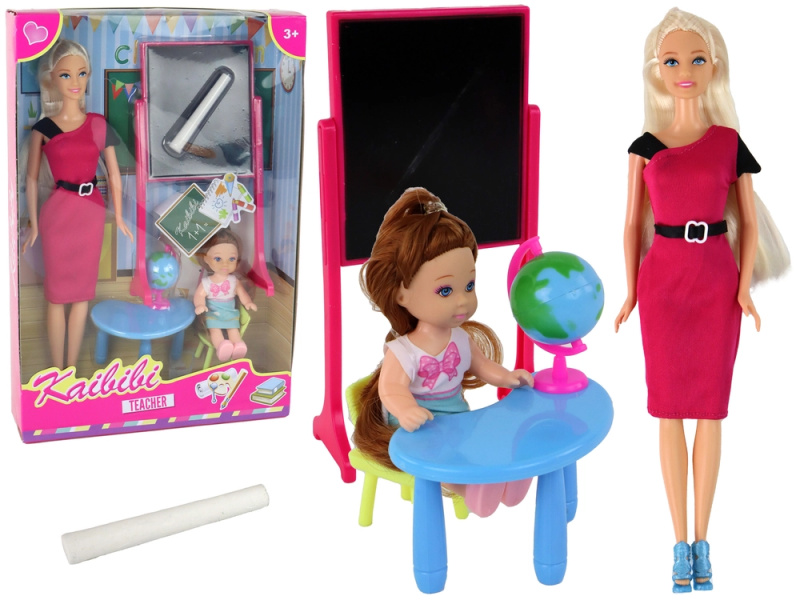 Lean Toys učitelka s blond vlasy a malou panenkou