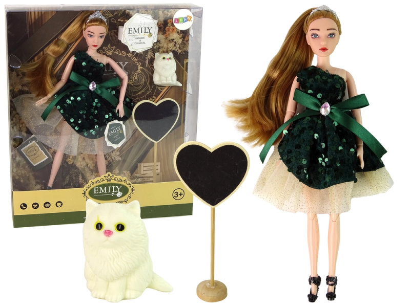 Lean Toys Emily Wooden Heart v zelených šatech s bílou kočičkou