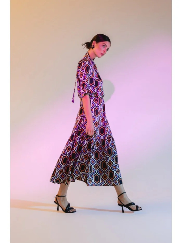 S367 Maxi šaty s potiskem a volánem - model 2 EU L