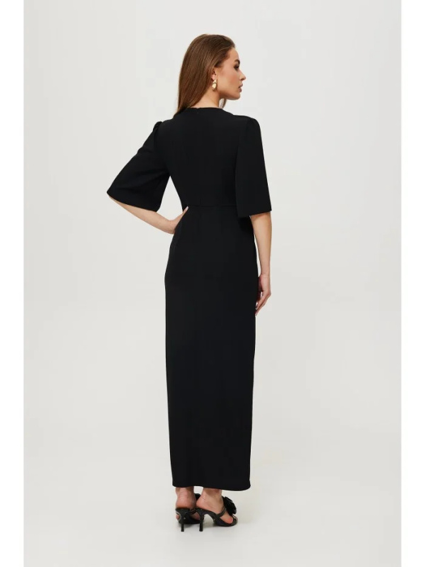 K183 Maxi šaty s vysokým rozparkem na nohavicích - černé EU S