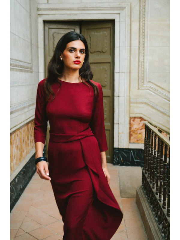 S425 Šaty s volánkem - bordó EU XL