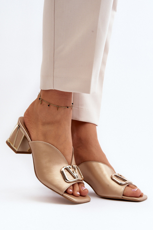 Elegantní dámské sandály na podpatku Laura Messi 2771 zlaté 36