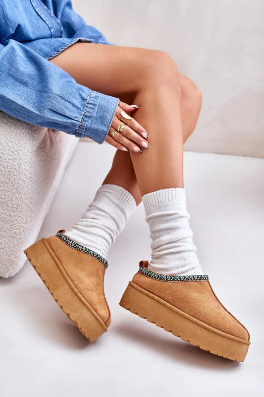 Dámské Pantofle Na Platformě S Výšivkou Camel Neroma 39