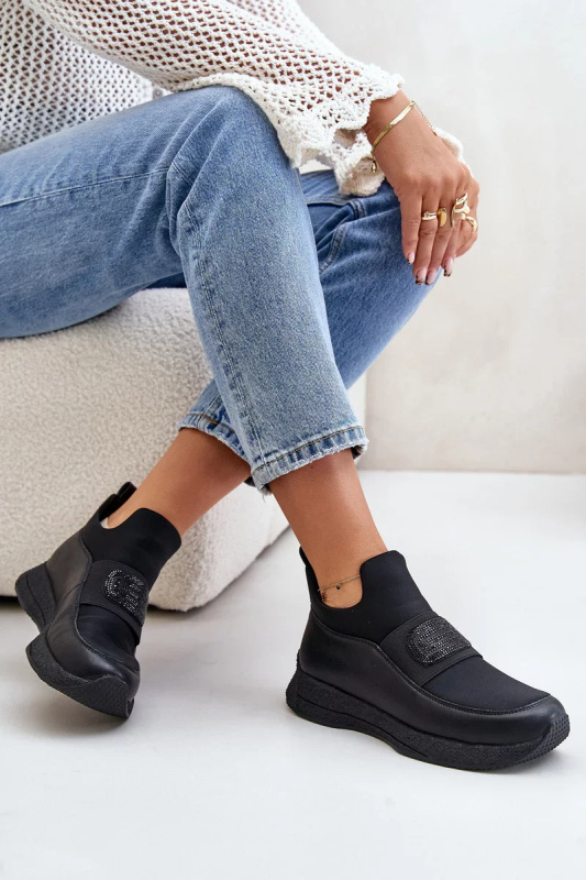 Sportovní boty na platformě kožené černé Artiker Velikost: 39