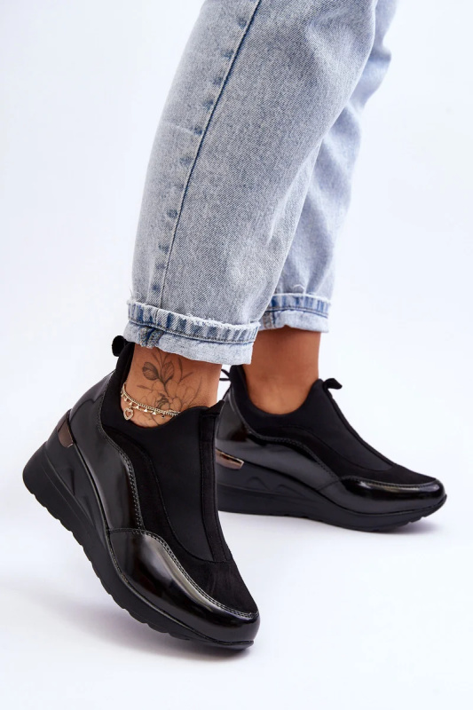 Dámské nazouvací tenisky na klínku černá Farro 38