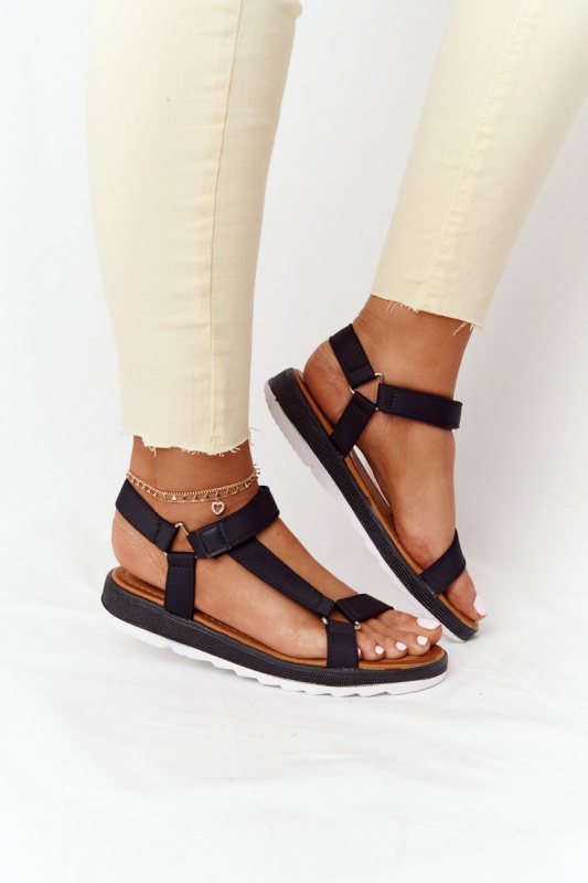 Dámské Sandály Na Gumové Podrážce Cerné Stranger 38