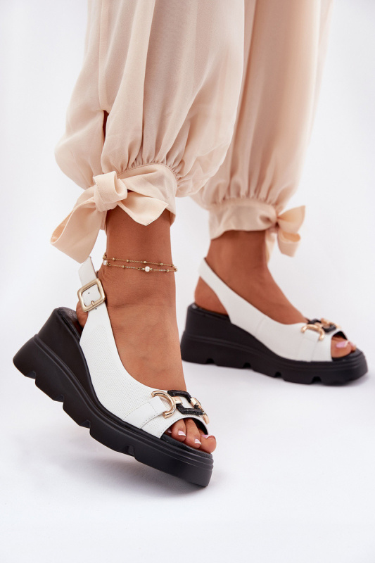 Dámské Kožené Sandály Na Klínu A Platformě S Dekorací Artiker 56C1588 Bílé 39