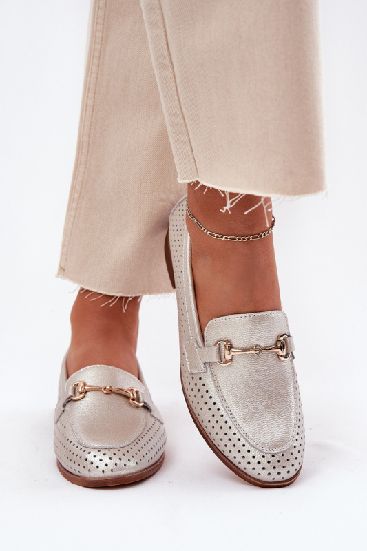 Kožené dámské mokasíny se zdobením na plochém podpatku S.Barski LR51-594 stříbrné 37