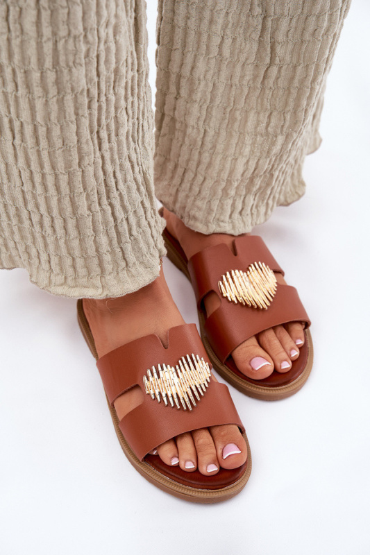 Dámské sandály na plochém podpatku se zlatou ozdobou Karinma 39