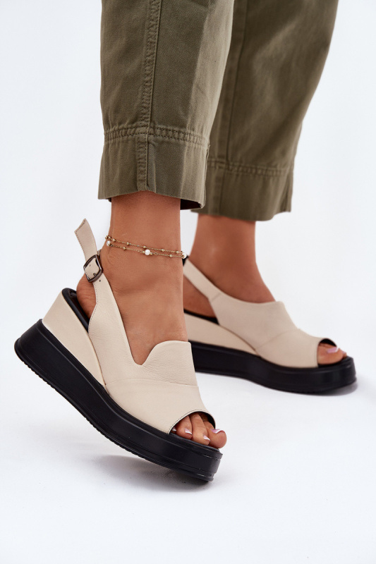 Kožené dámské sandály na klínu Artiker 54C0401 béžové 41