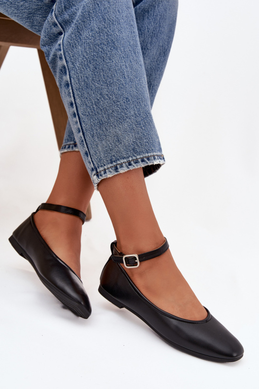 Dámské baleríny s páskem a přezkou Černé Janelor 41