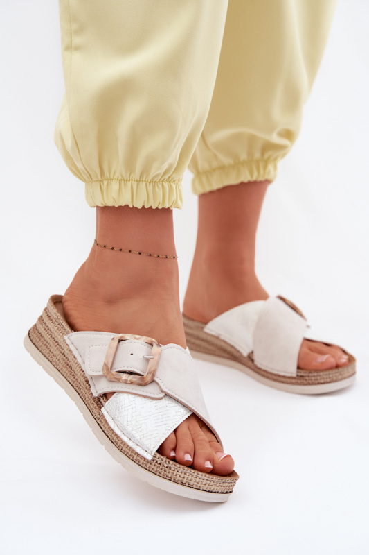 Dámské platformové sandály s ozdobnou přezkou Inblu