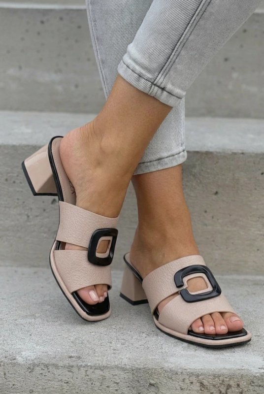 Dámské sandály na podpatku Vinceza