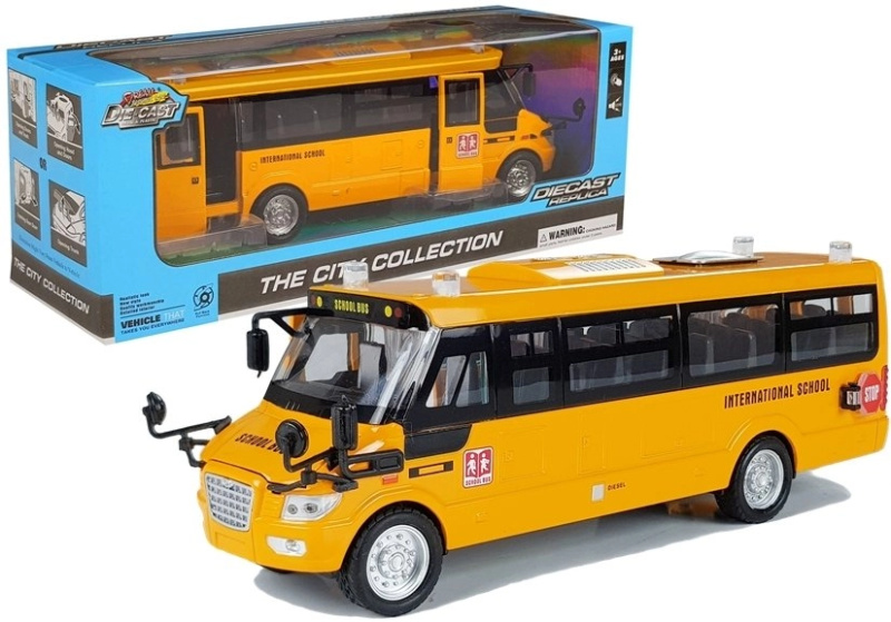 LEANToys Import Kovový školní autobus s třecím pohonem Die Cast Model