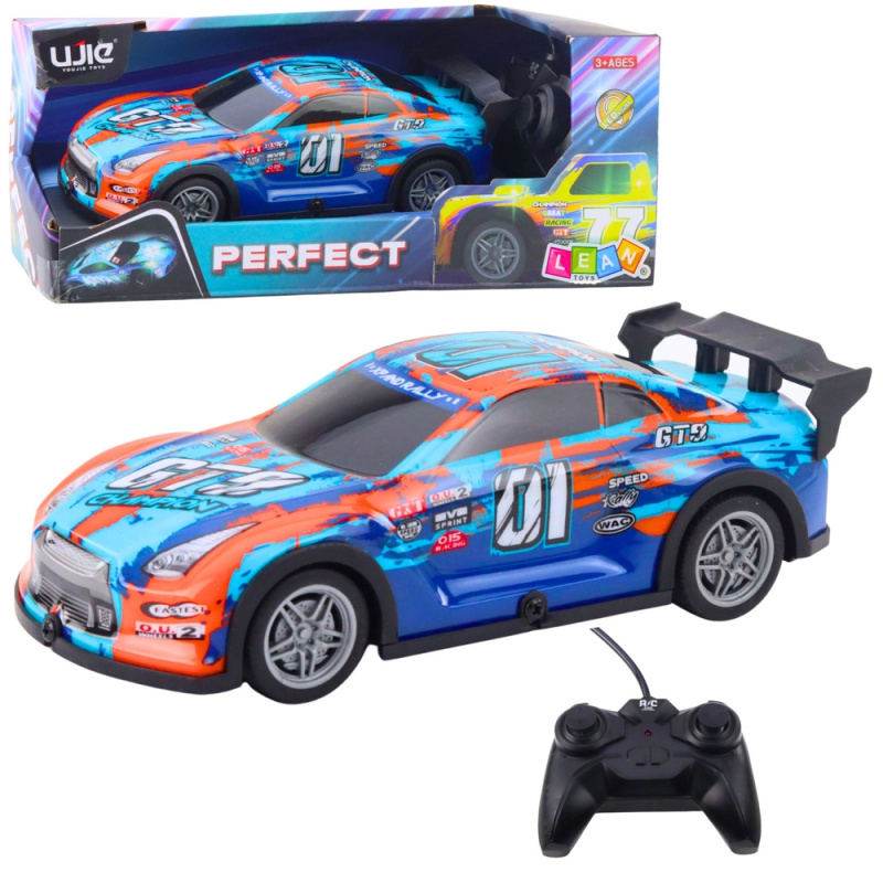 RC závodní auto se svítící karoserií, oranžovo‑tyrkysové
