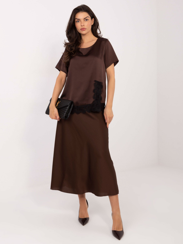 Hnědá halenka s krajkou