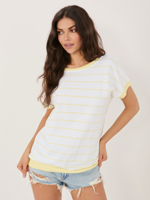 Světle žlutá halenka s mašlí