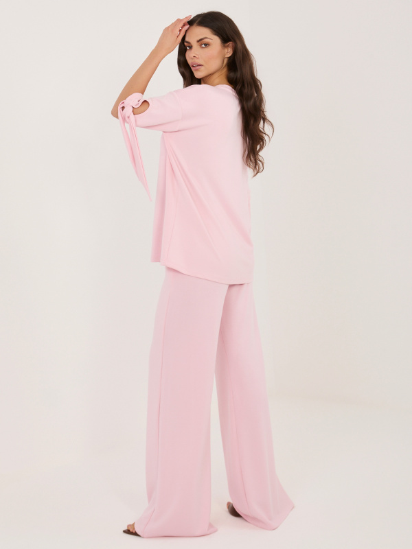 Světle růžový dvoudílný komplet