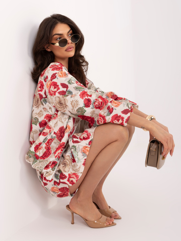 Červená přechodná bunda s květinami