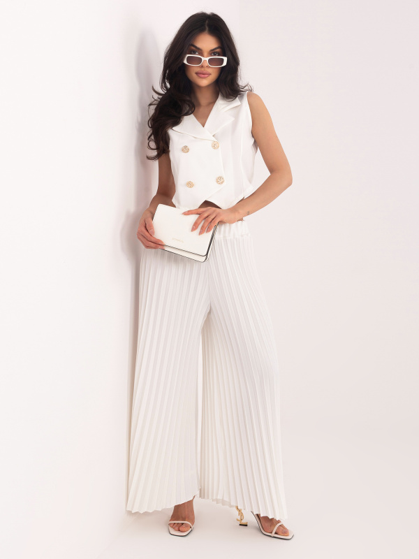 Elegantní ecru komplet