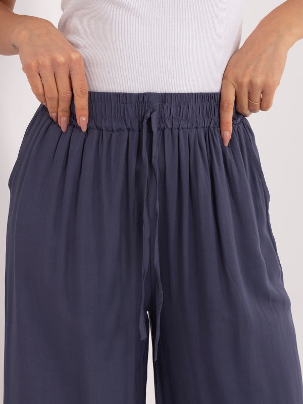 Tmavě modré viskózové kalhoty