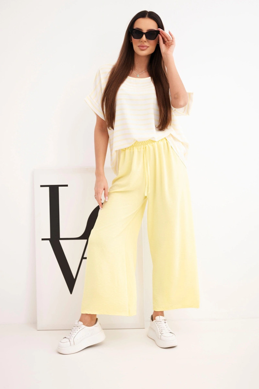 Dámský viskózový set s pruhovanou blůzkou a širokými kalhotami