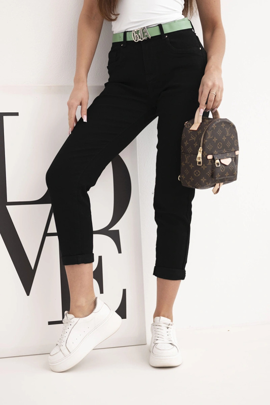 Dámské mom fit džíny s vysokým pasem a zeleným páskem