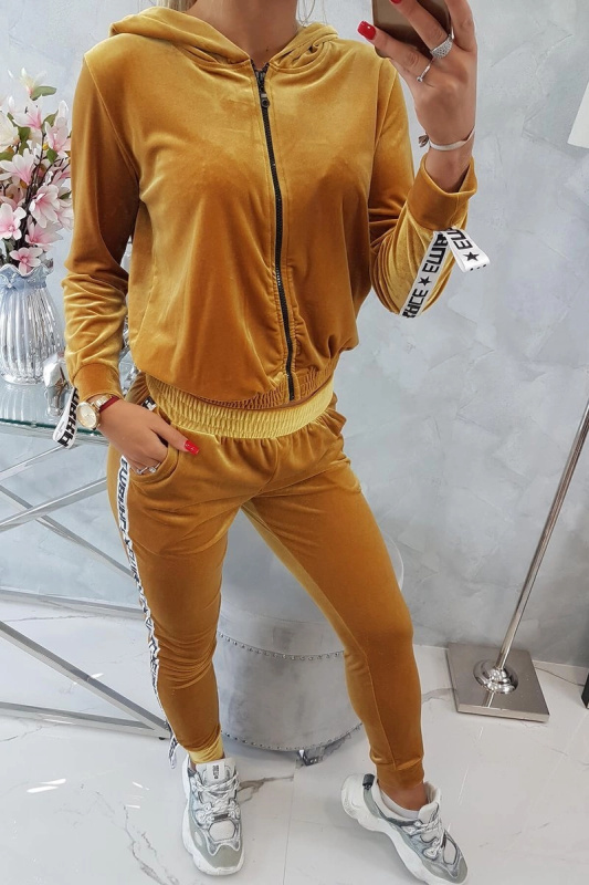 Kesi Velurová souprava s ozdobnými stuhami červená Barva: Žlutá, Velikost: UNI