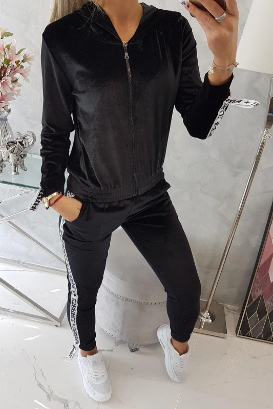 Kesi Velurová souprava s ozdobnými stuhami červená Barva: Černá, Velikost: UNI