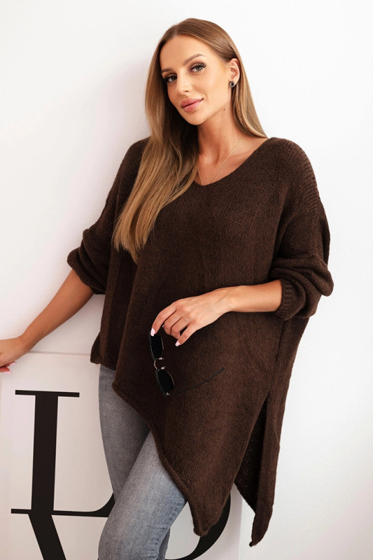 Svetr dámský vlněný asymetrický Plus Size s výstřihem do V hnědý UNI