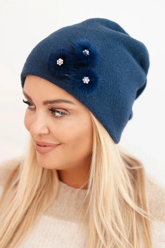 Dámská čepice s ozdobnými kožešinovými květinami elegantní modrá UNI