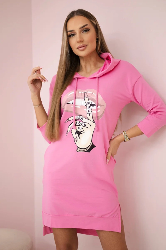 Kesi Šaty s delšími zády a barevným khaki potiskem Barva: Růžová - světle, Velikost: UNI