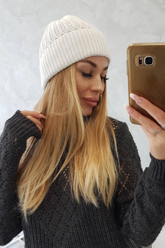 Tenká čepička Malwina K250 bílá UNI