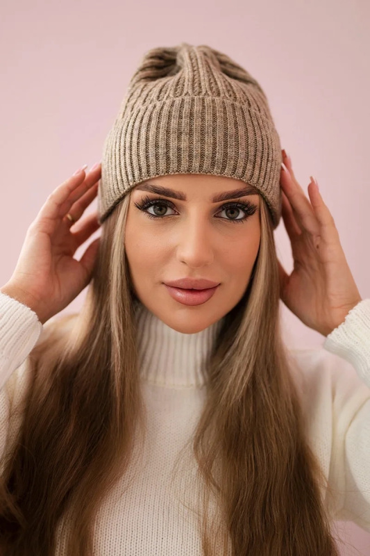 Tenká čepice Malwina K250 tmavě béžová UNI